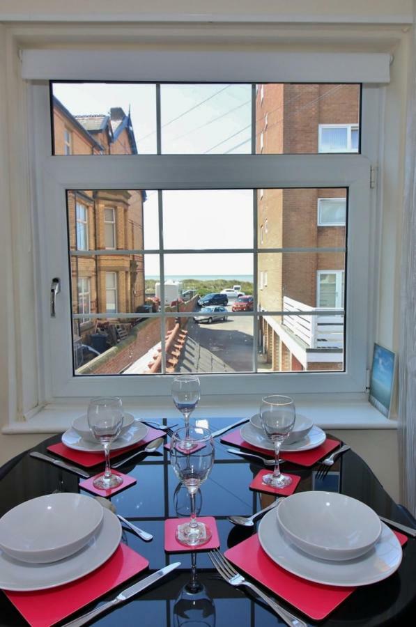 The Coach House Apartment Lytham St Annes Buitenkant foto