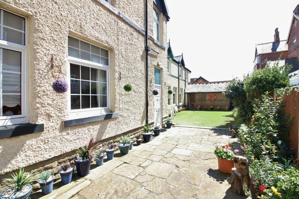 The Coach House Apartment Lytham St Annes Buitenkant foto